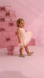 Foto 1 - Modelo Laura Maçaneiro H.